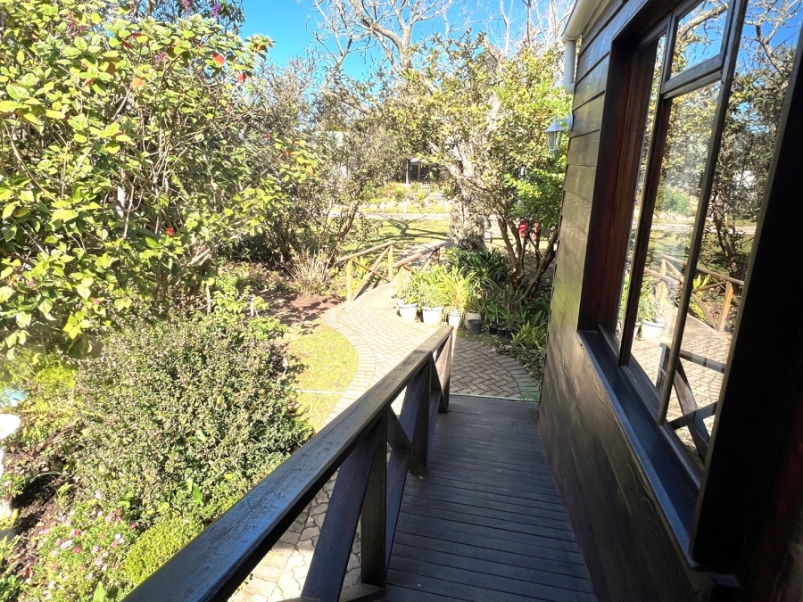 2 Bedroom Property for Sale in Harkerville A H Western Cape